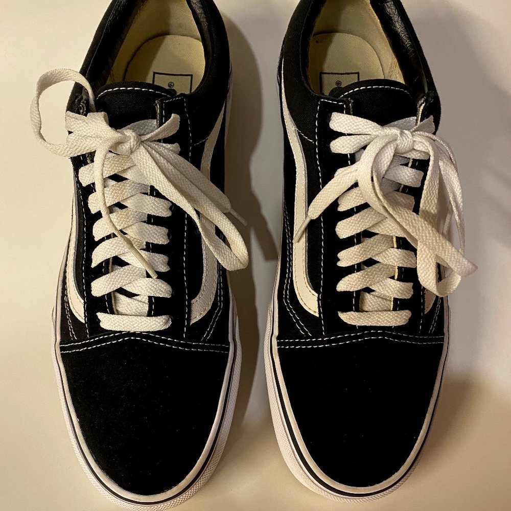 Vans Old Skool, Black.  M8.5/W10.  Excellent condition. Super clean.